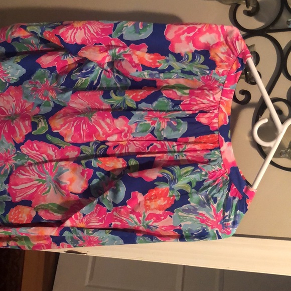 Beautiful Lilly Pulitzer Blouse - Picture 3 of 3